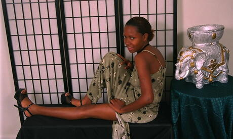 Clothed Ebony Pictures